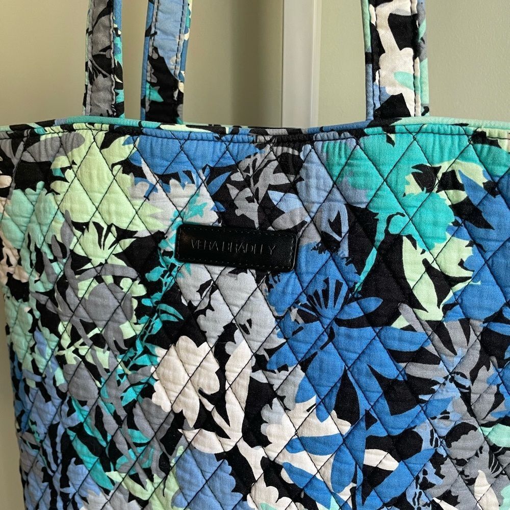 Vera Bradley Blue Quilted Bag - Picture 2 of 4